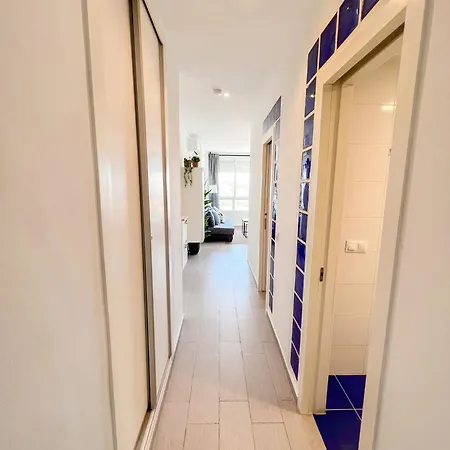 Elegant 1bdr Bright Flat With Pool Торремолинос