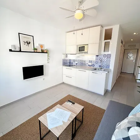 Elegant 1bdr Bright Flat With Pool Torremolinos