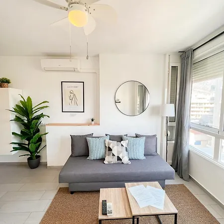 Апартаменты Elegant 1bdr Bright Flat With Pool Торремолинос