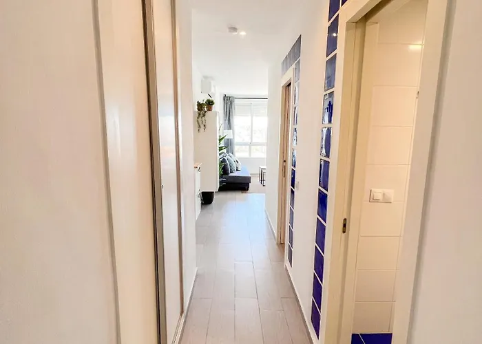 Elegant 1bdr Bright Flat With Pool Torremolinos