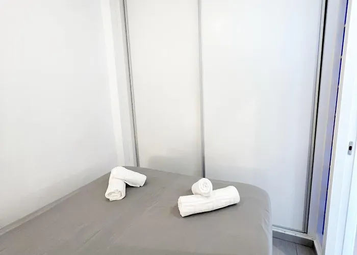 Elegant 1bdr Bright Flat With Pool Torremolinos